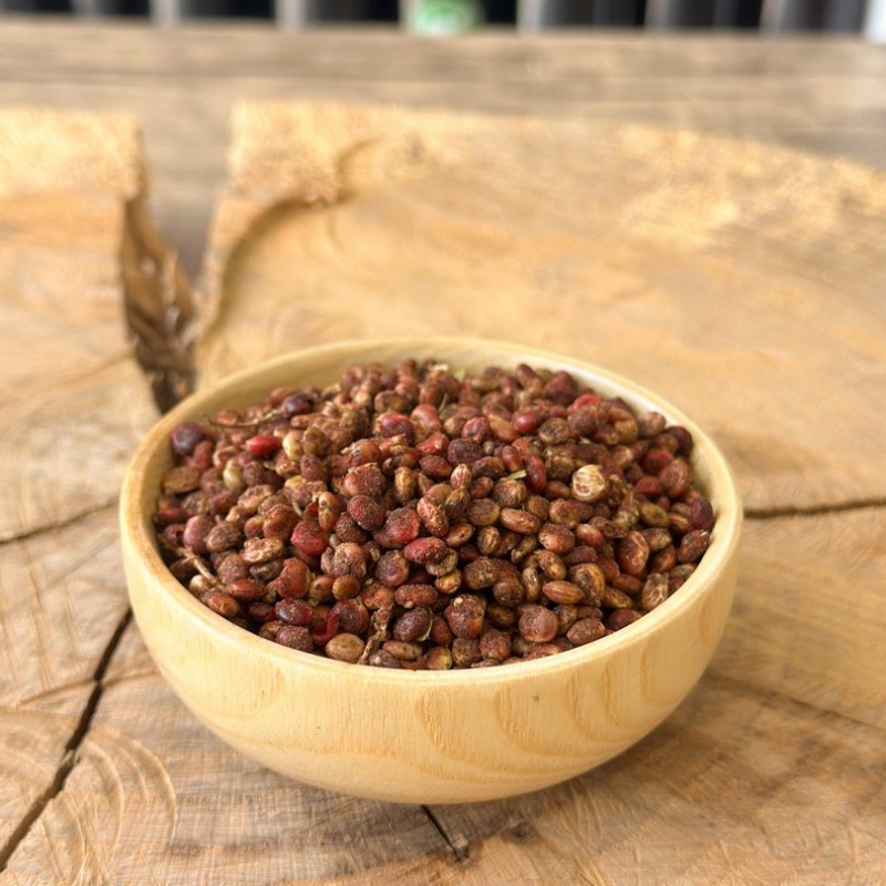 Doğal Tane Sumak 100 Gr – Katkısız, Kurutulmuş ve Ekşi Lezzet Kaynağı